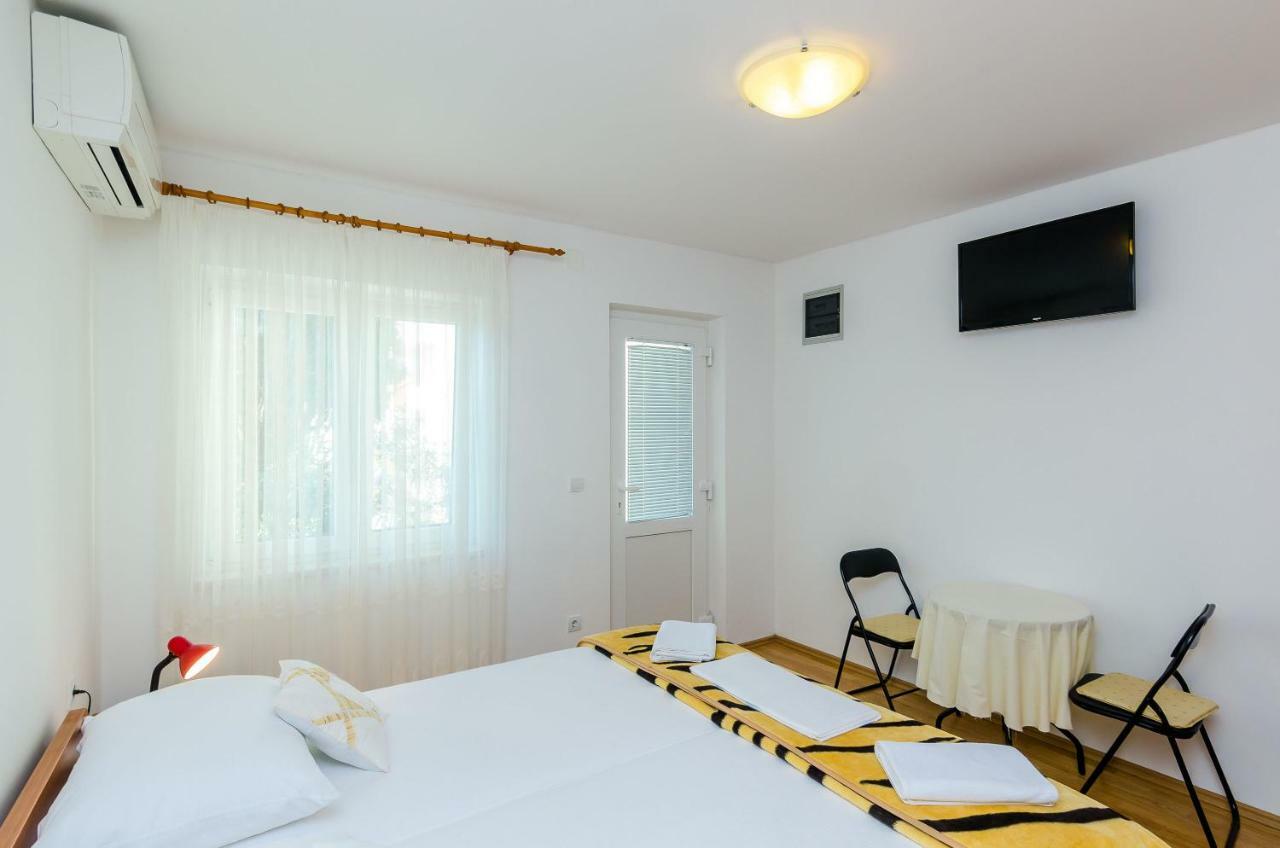 Guesthouse Matusic ดูบรอฟนิก ภายนอก รูปภาพ