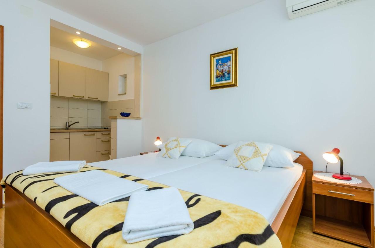 Guesthouse Matusic ดูบรอฟนิก ภายนอก รูปภาพ